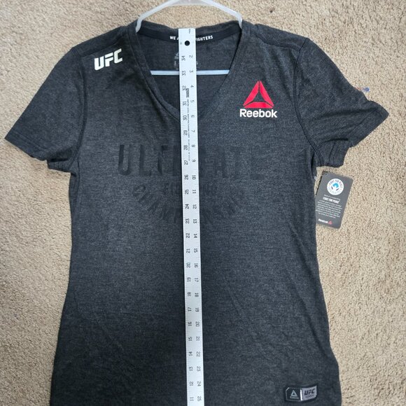 NWT Reebok Women’s UFC T Shirt Short Sleeve V Neck Gray Size M - Picture 9 of 12